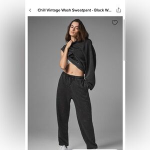 ALO Yoga Women’s Chill Vintage Black Wash Fade Sweat Pants size S NWOT